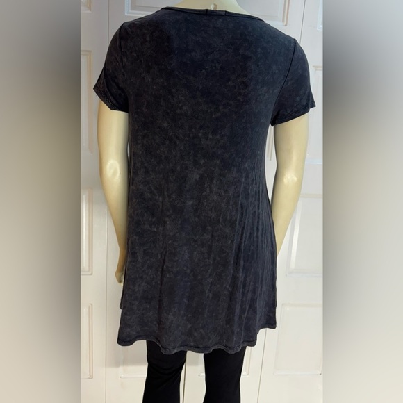 Xhilaration Wild and Free Graphic Tee Black Acid Wash Tunic XL Soft Stretch EUC - Picture 3 of 12